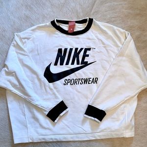 Nike pullover